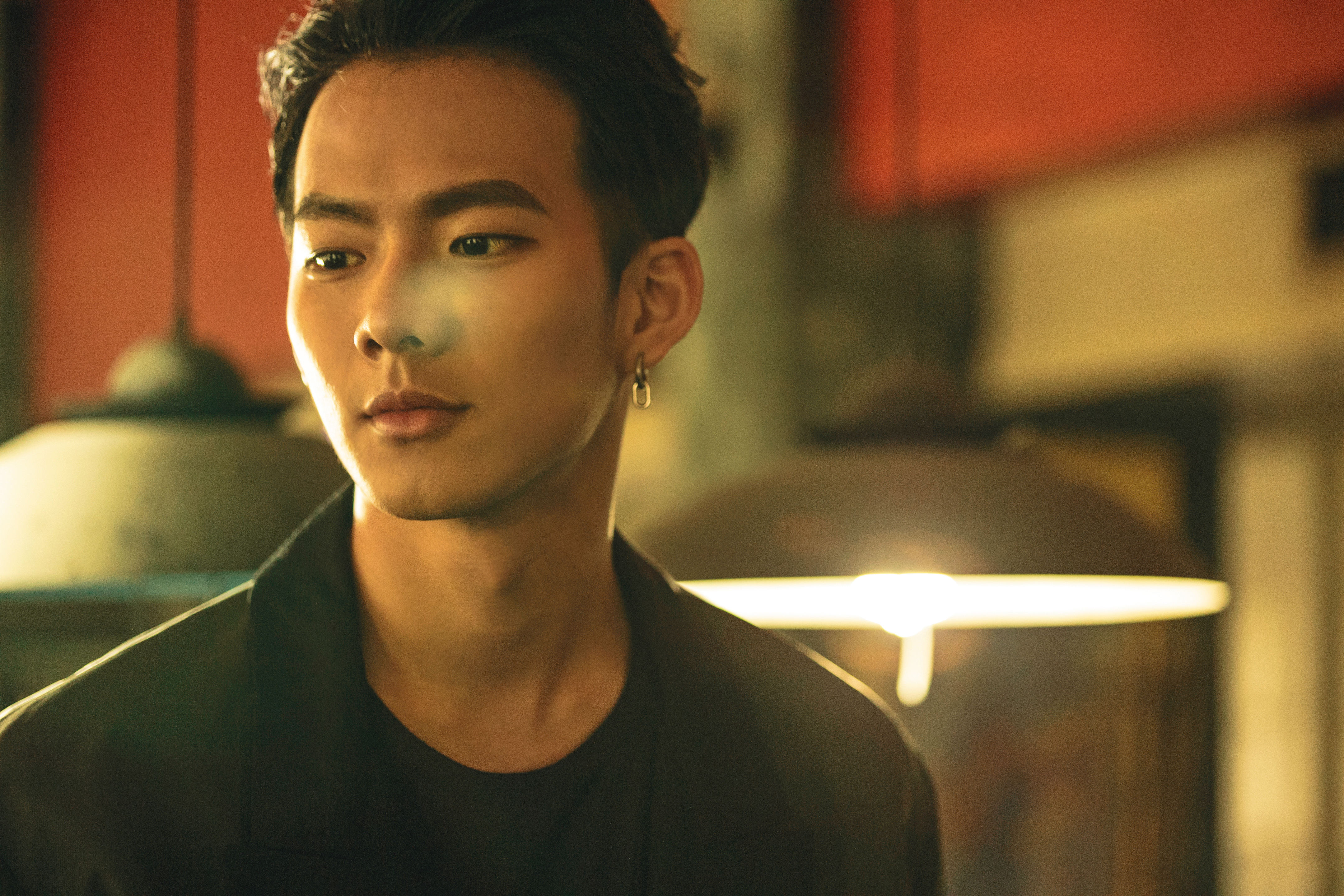 吳念軒很敢放手，讓導演引領自己成為劇中人物。但又可以很快放掉如乩身一樣的情緒，返回自己。