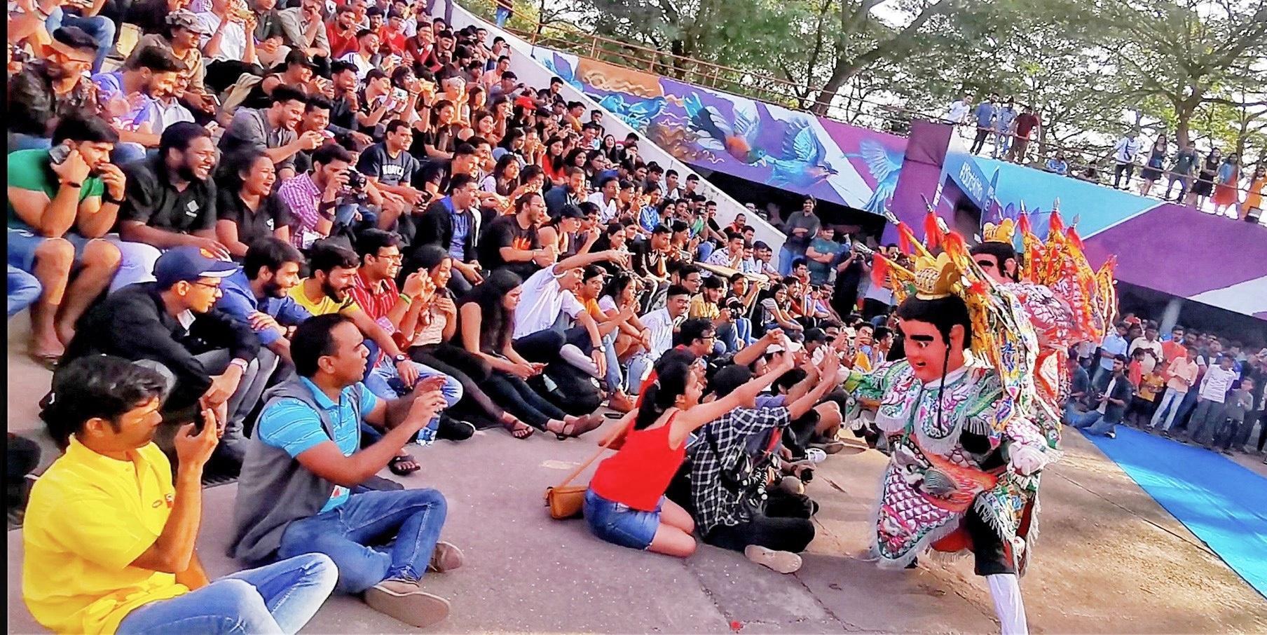 九天民俗技藝團前往印度孟買演出,首演即獲得熱烈回響。(文化總會提供)