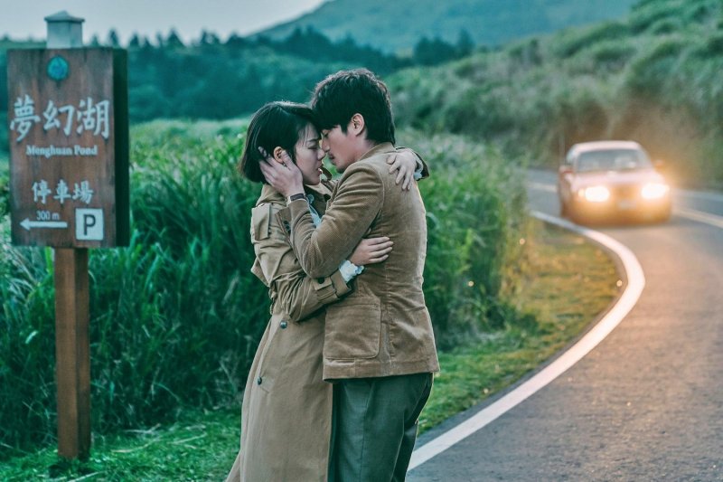 《大約在冬季》小安再次與秦嘯重逢，但卻無法有結局。（双喜電影提供）