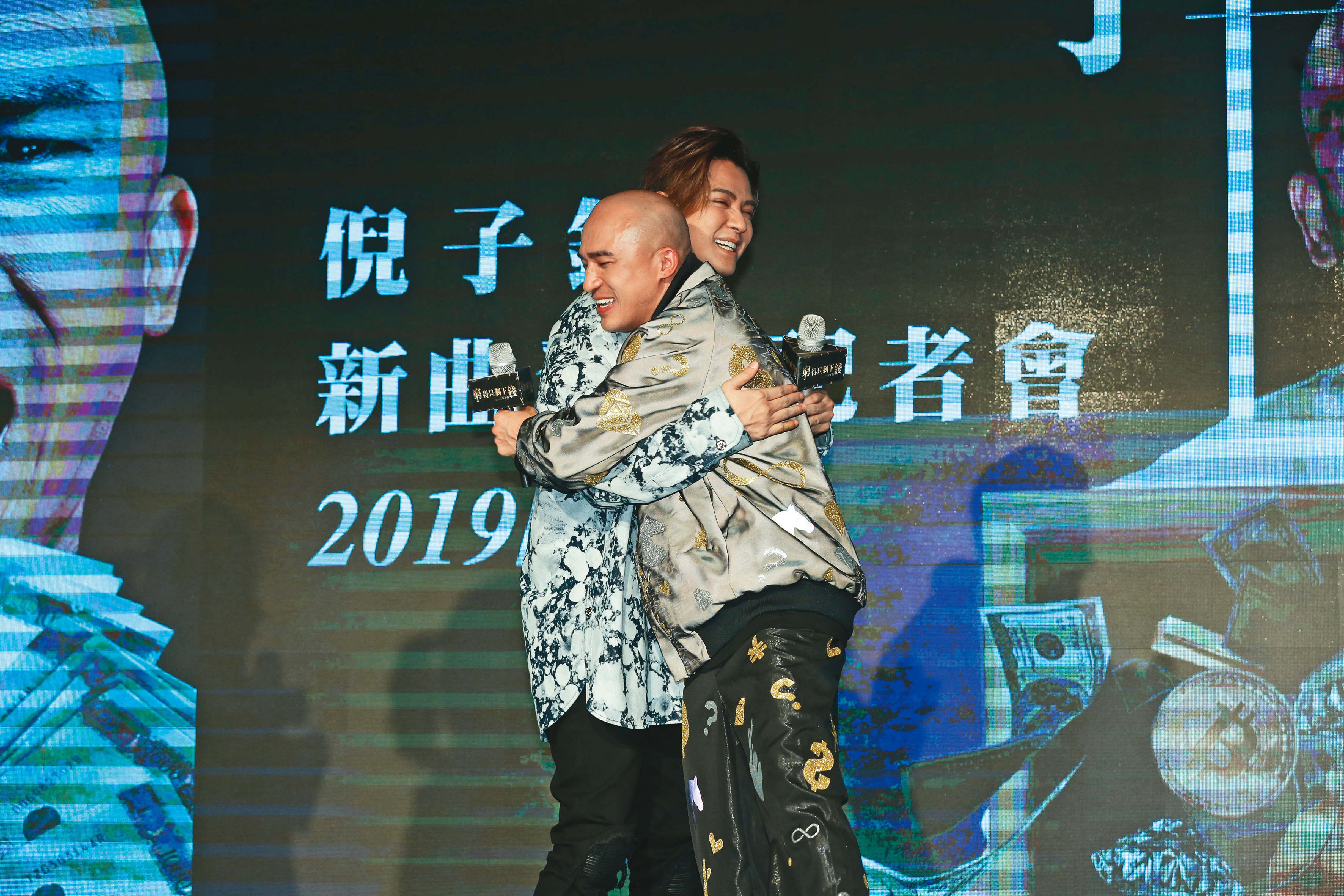倪子鈞（小馬）推出首張同名專輯《倪子鈞》，小豬羅志祥現身力挺。