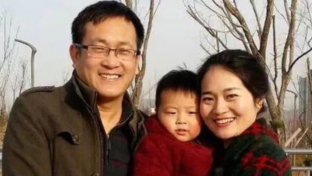 律師王全璋（左）與李文足（右）原本幸福的三口之家，因為「709大抓捕」被拆散。（翻攝自http://www.rfi.fr/tw）