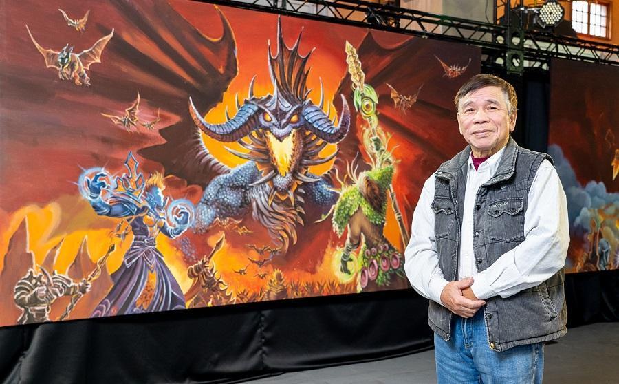 歡慶《魔獸世界》15週年，謝森山今年在創作了兩幅巨型畫作。（台灣暴雪提供）