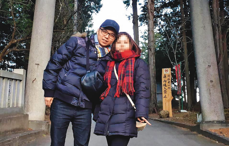 李柏杉時常帶妻子出國遊玩，生活頗為優渥。（翻攝臉書）