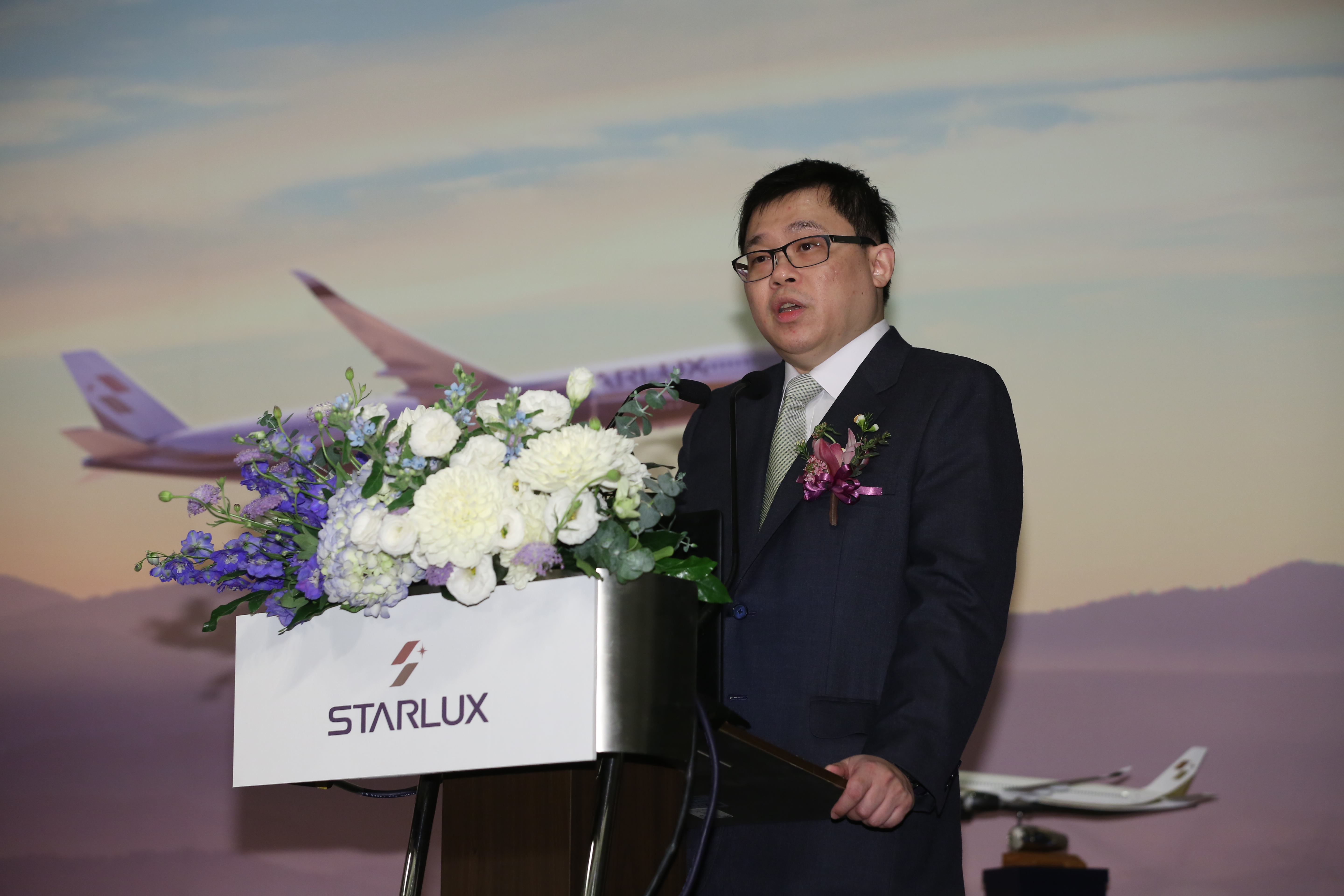 星宇航空傳出有粉絲不滿「星宇小舖」的退換貨流程，沒想到竟吸引星宇創辦人張國煒的注意。