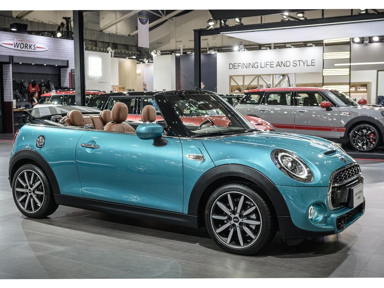MINI Cabrio敞篷。