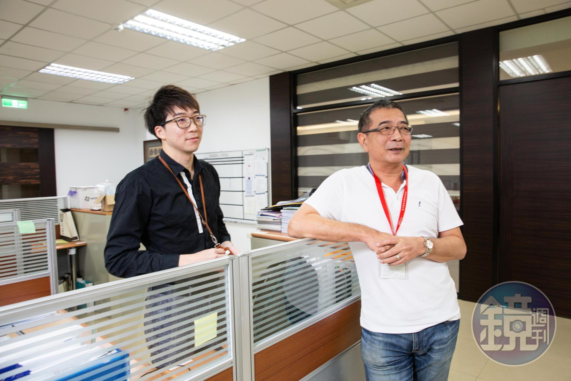 鄭鴻君（右）與鄭育淵（左）父子共事，偶爾雖有意見不同步，但目標都是為了讓公司更上一層樓。