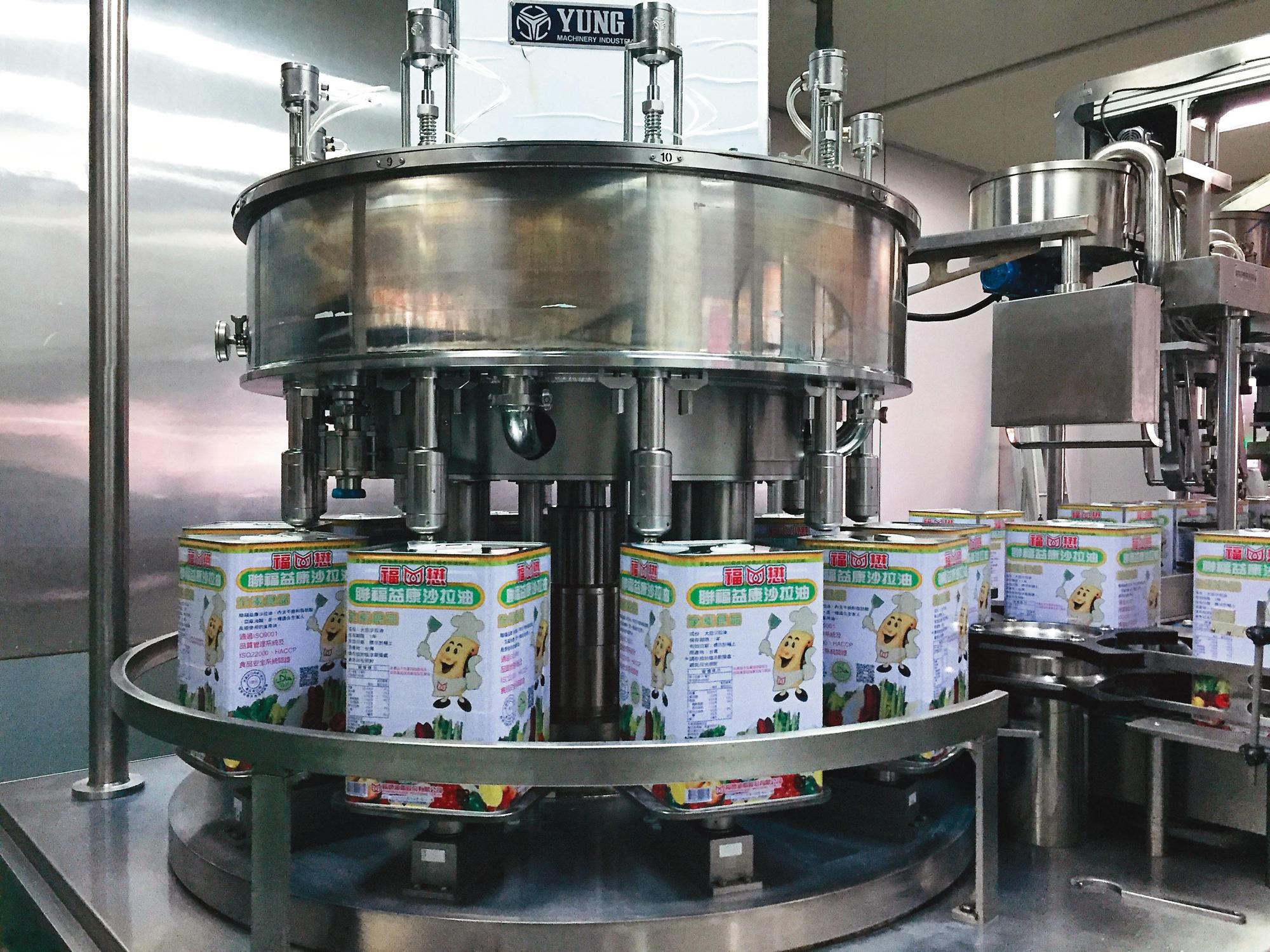 福懋油是台灣四大黃豆油品牌之一,去年營收破百億元。(福懋油提供)