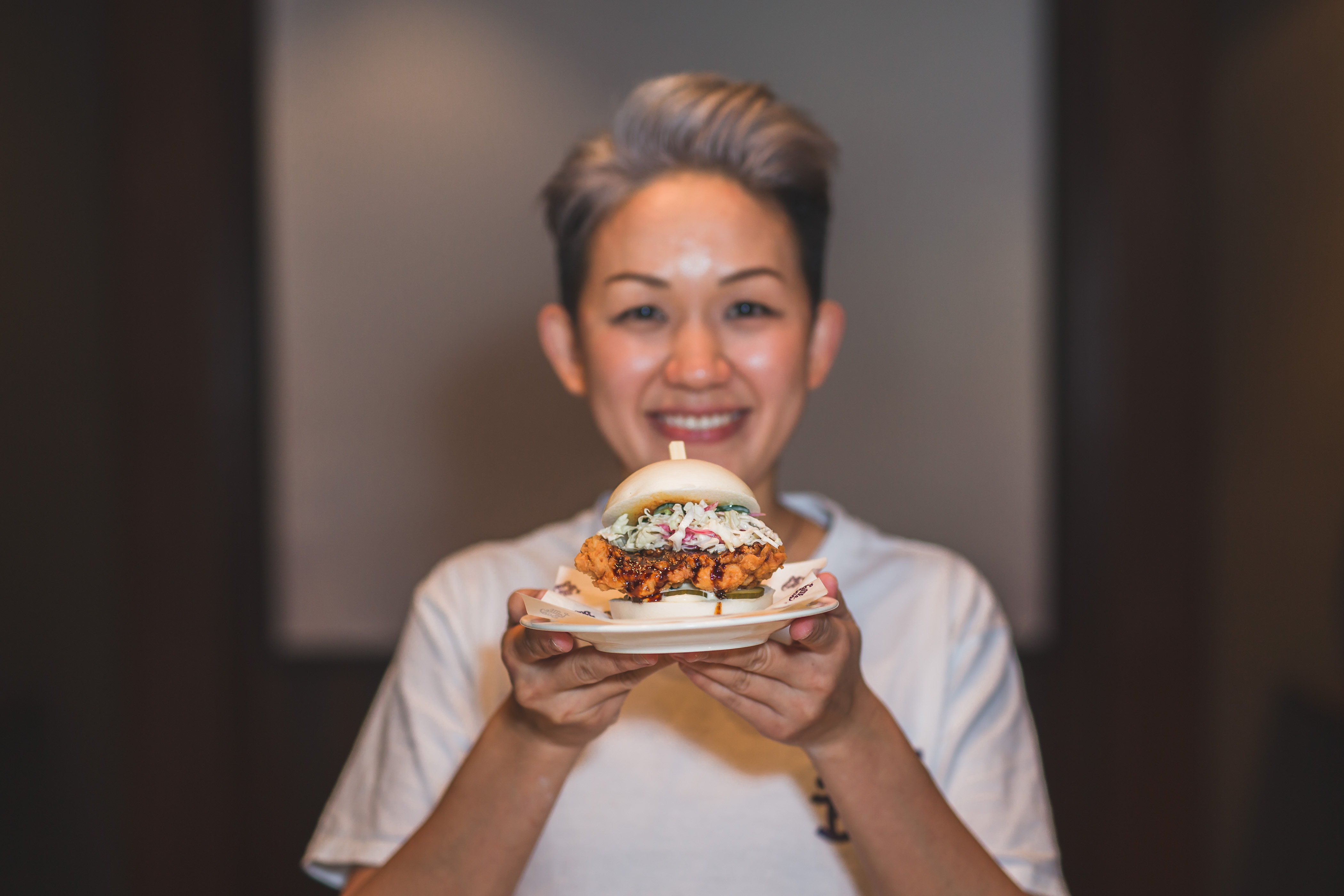 May Chow的餐廳「小包包」（Little Bao）以中式漢堡為概念發想。
