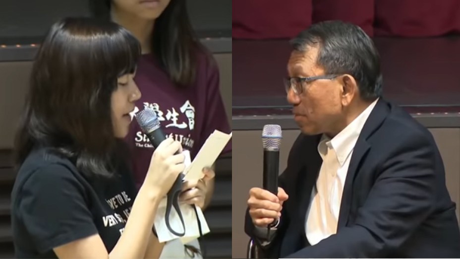 2019年10月10日,吳傲雪除掉口罩,在和中大校長段崇智的對話場合控訴港警性暴力。(取自網路)