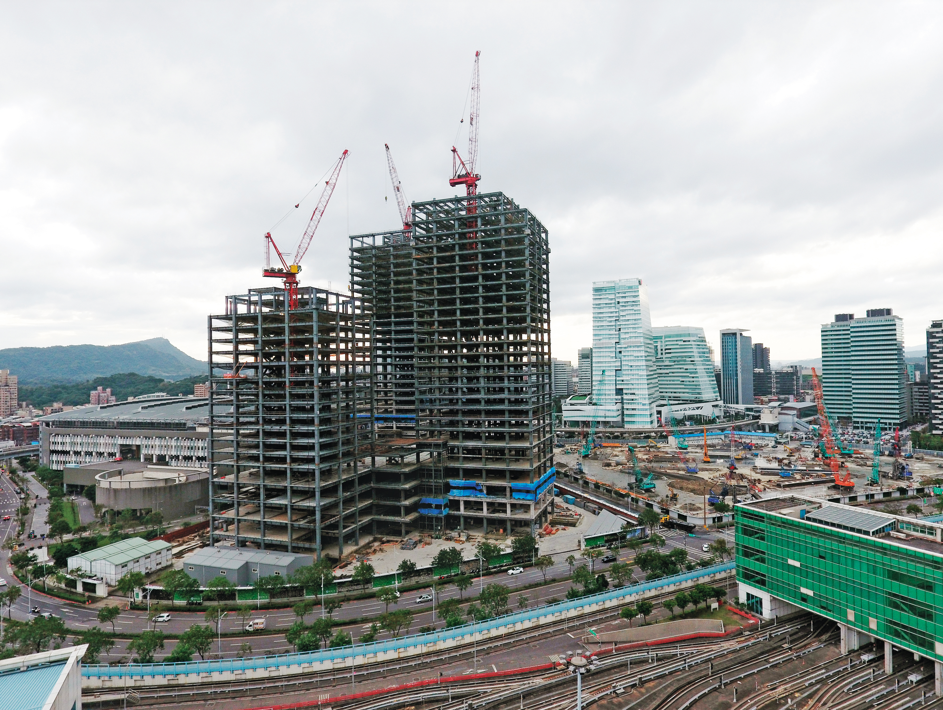 位於南港展覽館旁的台肥C2開發案，預計興建2棟觀光旅館、1棟商辦大樓，被視為台肥未來金雞母。