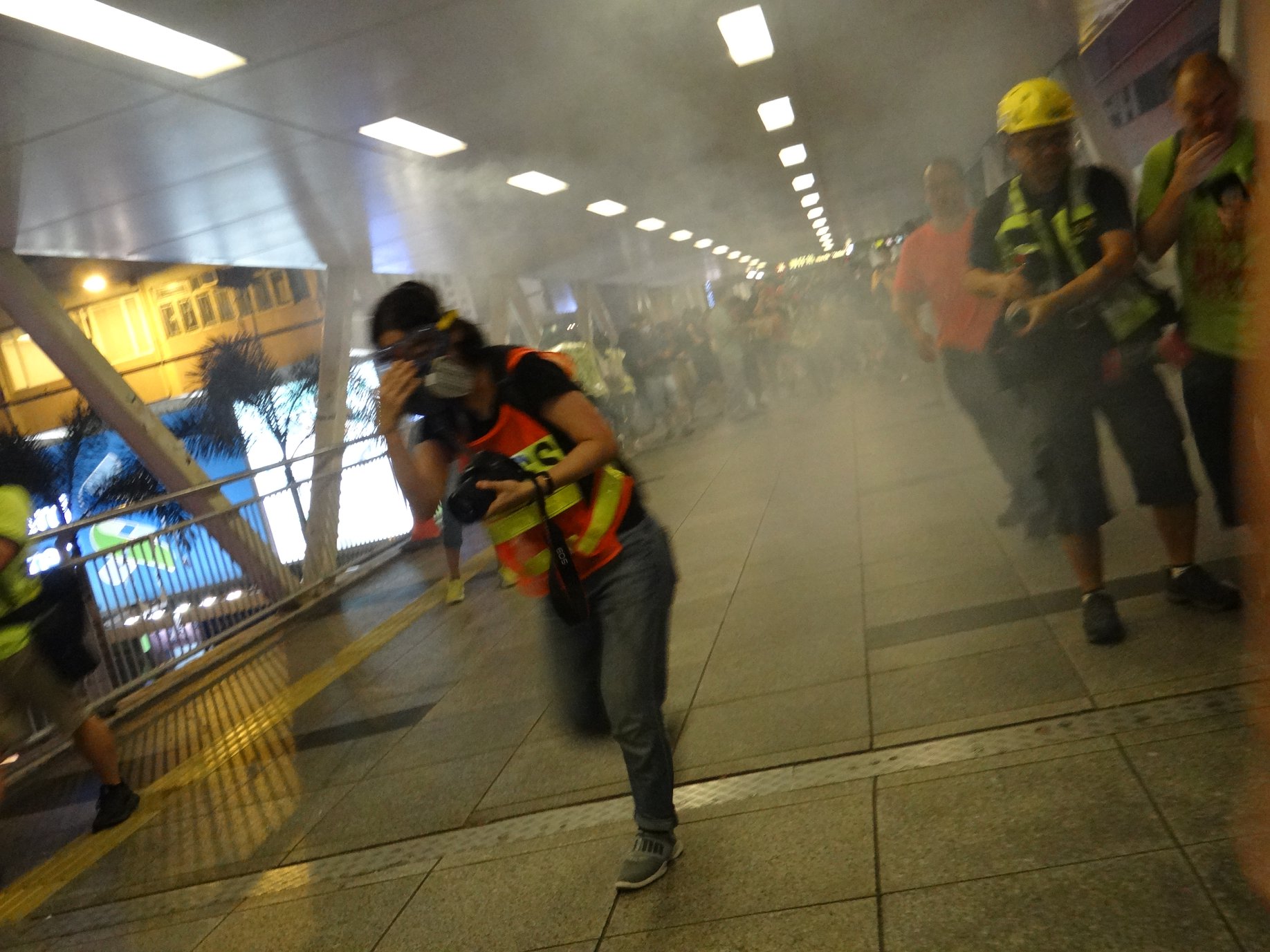 記者楊智強表示，當前往衝突地區或採訪敏感議題時，說不害怕是騙人的。