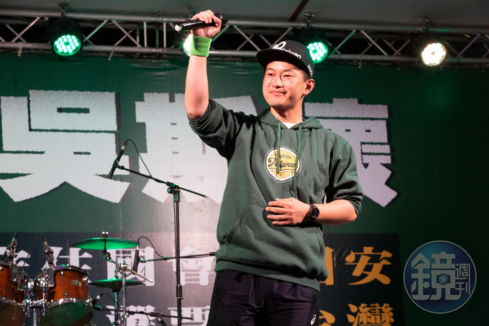 台灣基進立委參選人陳柏惟則於臉書上對顏寬恒喊話，如果對護台法案有不清楚的地方，「我願意弄到你懂為止」。
