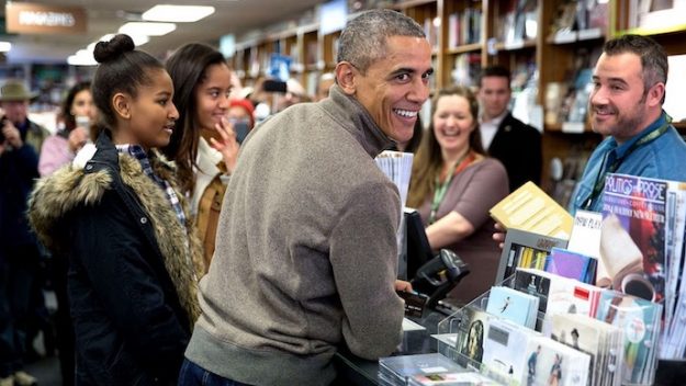 前美國總統歐巴馬公布了他自己的年度選書。（網路截圖：White House）