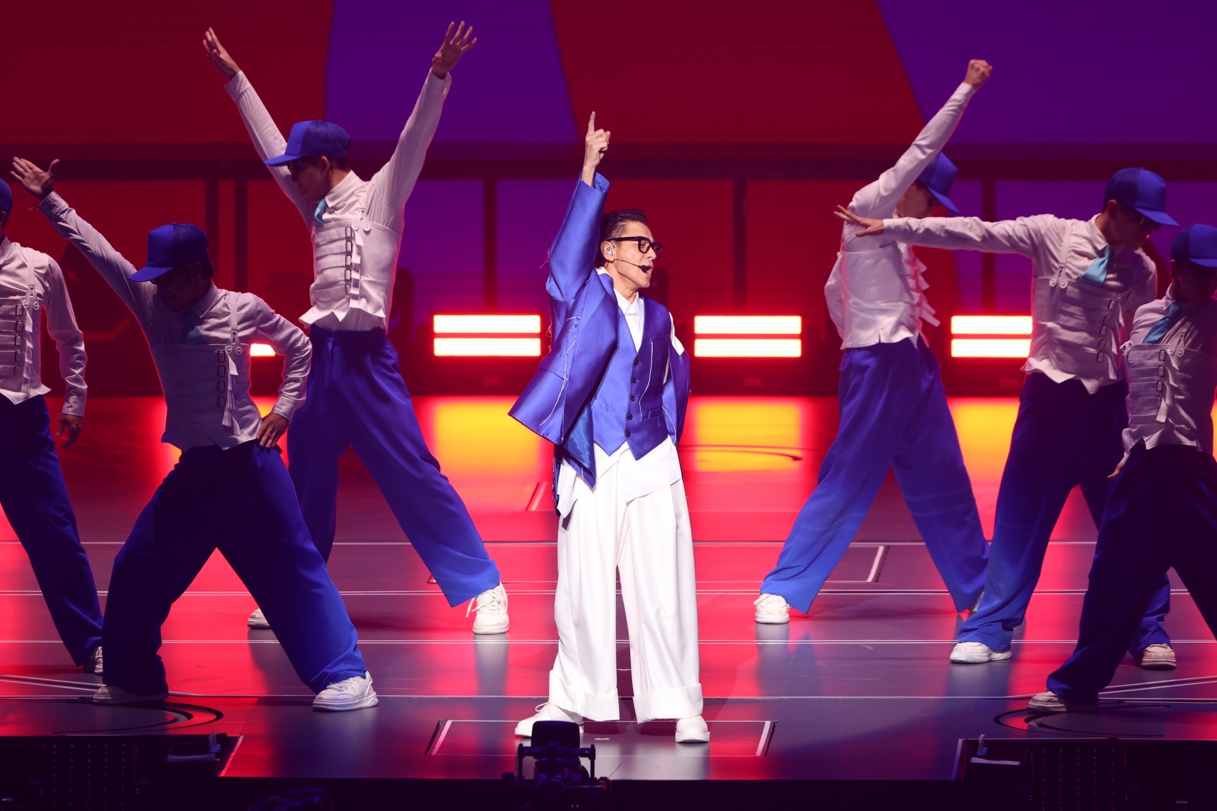 劉德華睽違11年再度來台開唱，吸引大批粉絲到台北小巨蛋「朝聖」。