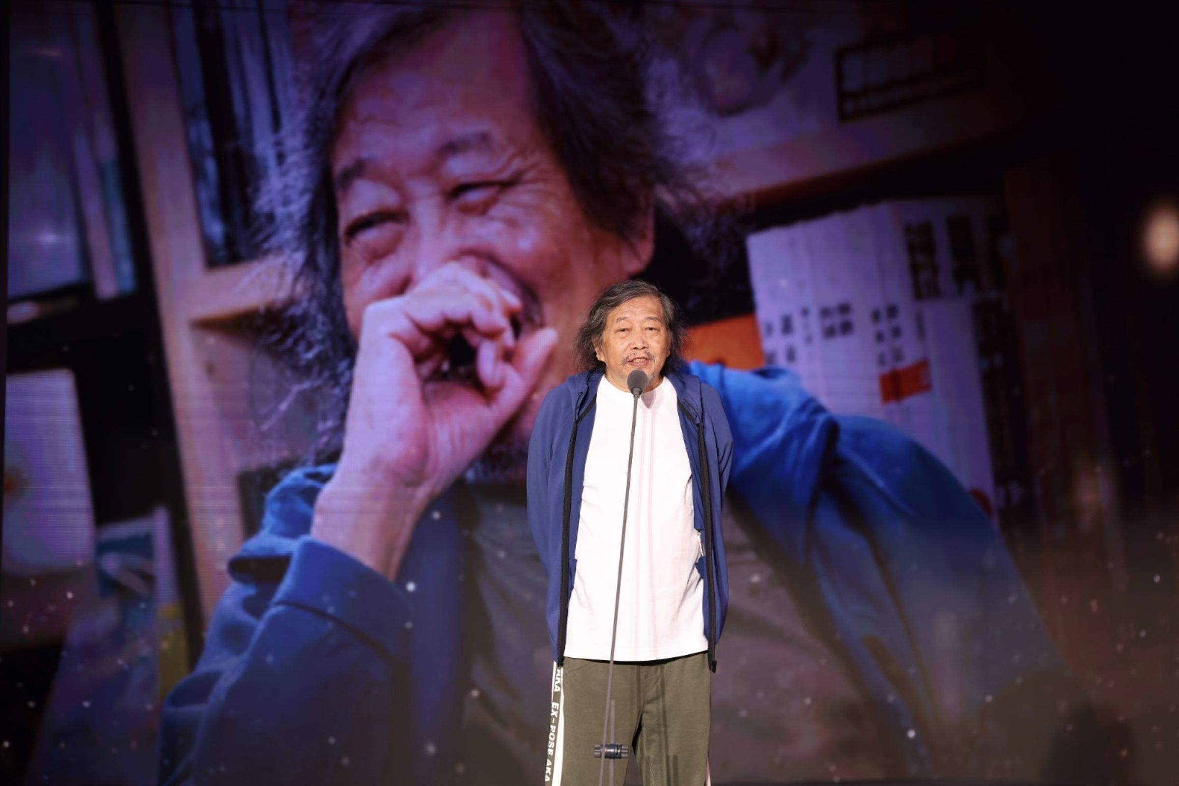 漫畫家暨漫畫研究者洪德麟獲得特別貢獻獎。（文化部提供）