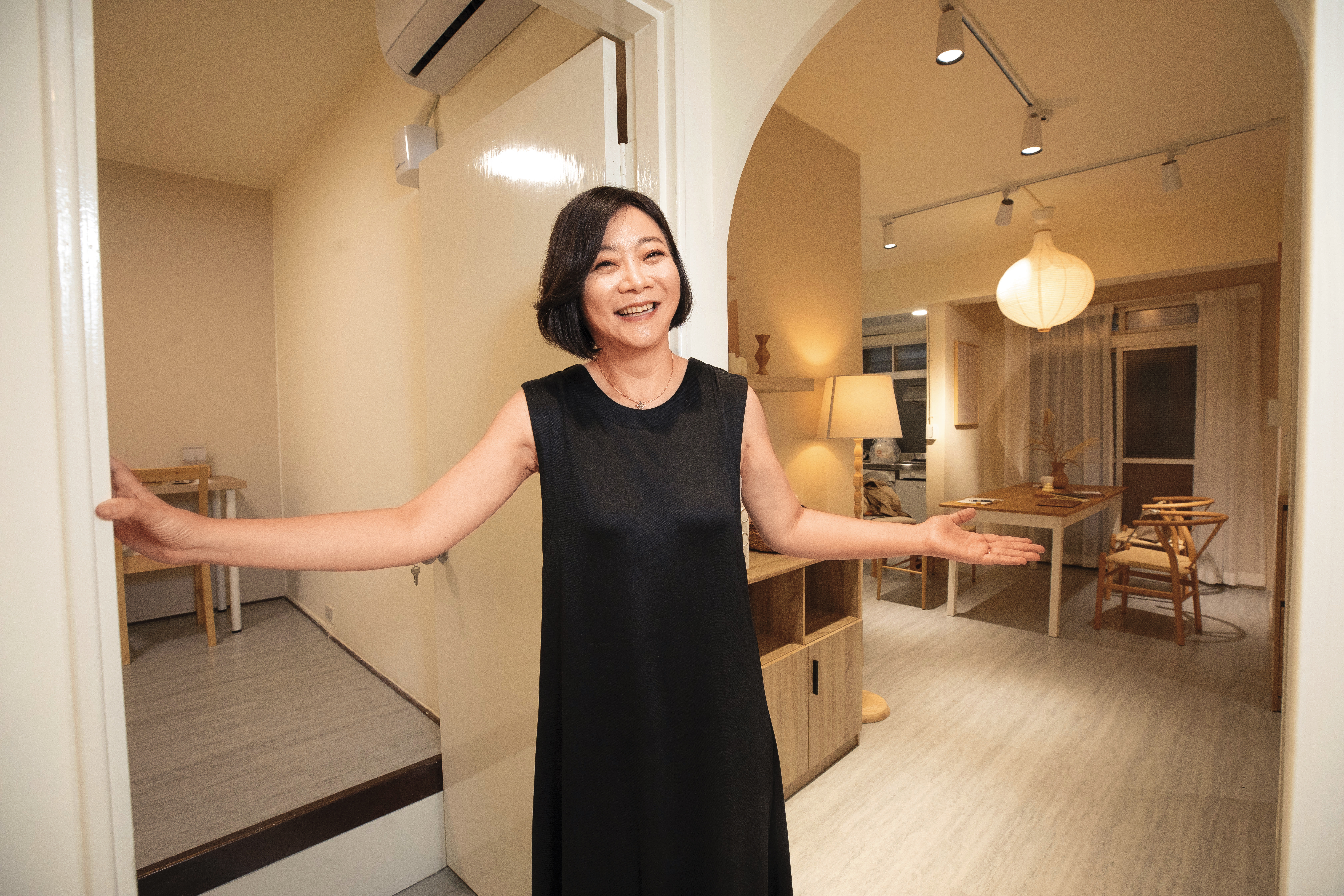 臉書「藍太太好生活」版主洪怡芳，4年來改造160間老宅，年收超過300萬元。