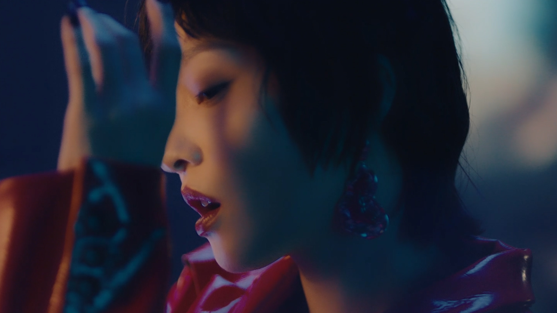 張韶涵推出新專輯《？》，大走暗黑風格。（心喜文化提供）