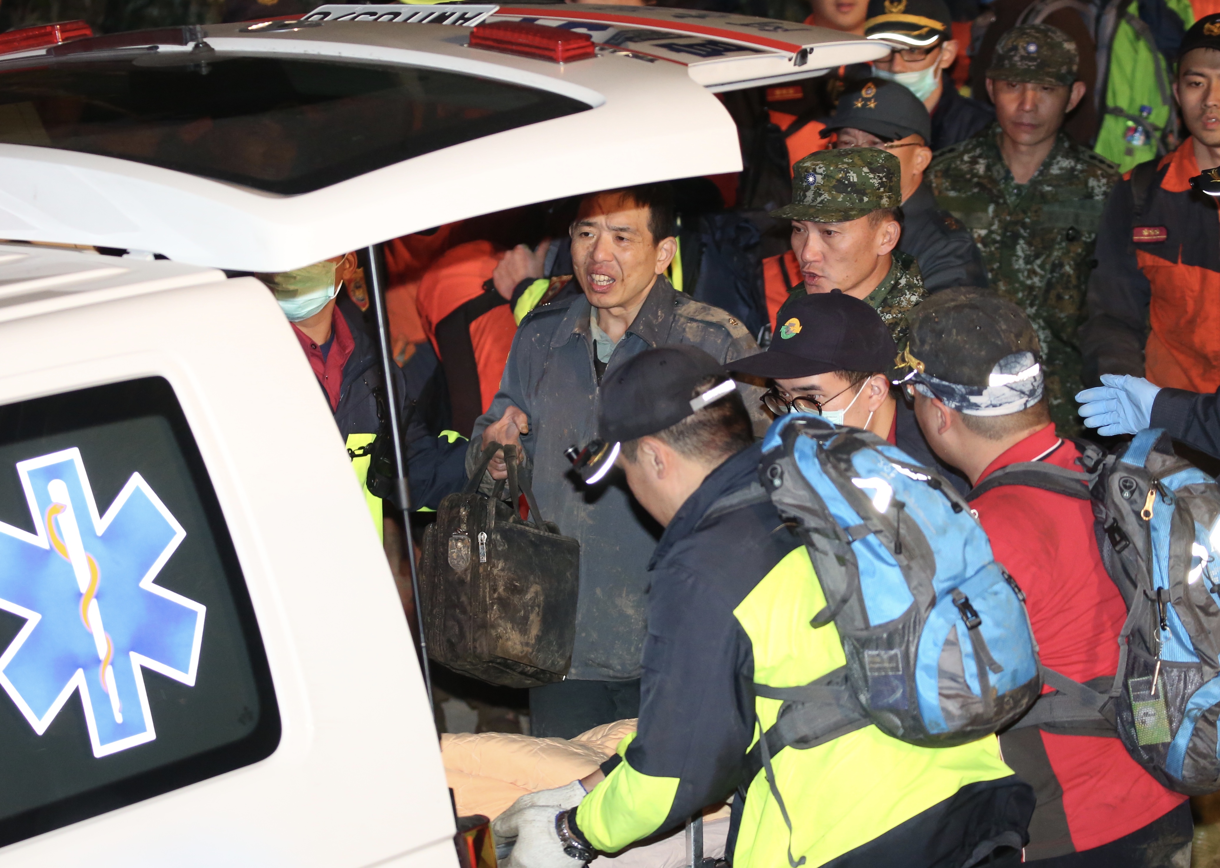 靠著陳秋霞的精準判斷，2個半小時就找到失事現場救援。