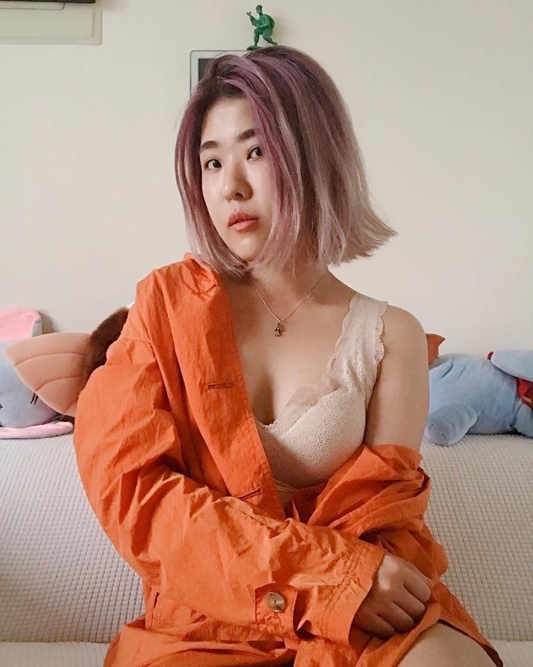 木星在IG上大秀自己的身材,毫不避諱的PO出火辣照。(翻攝木星IG)