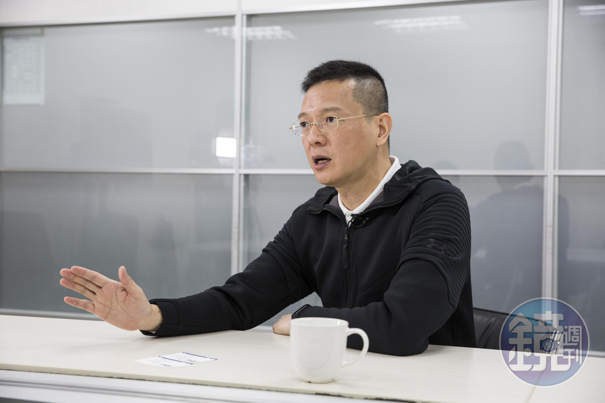 敗選後，孫大千選擇走出舒適圈，回到校園教書接觸年輕世代。