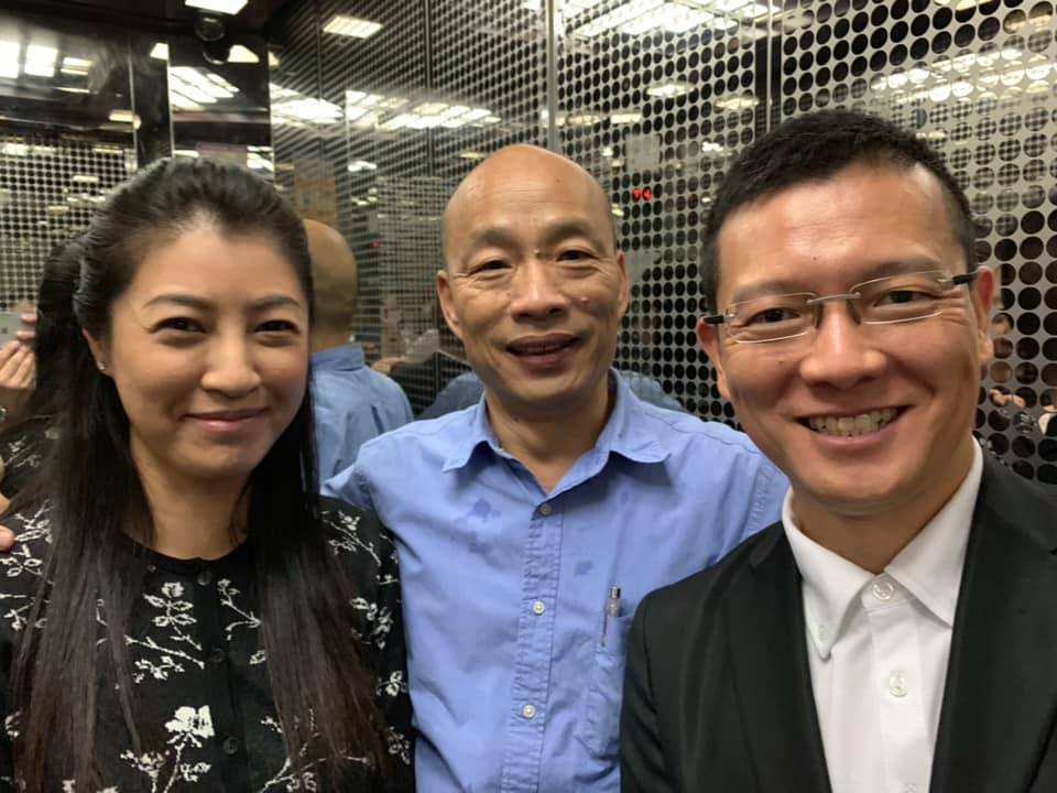 韓國瑜勸孫大千需參選艱困選區，以前對黨的批評才有正當性。（翻攝臉書）