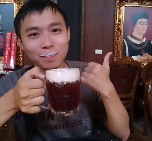 黃聖航與家人感情甚篤,如今天人永隔,令人心酸。(翻攝自黃聖航臉書)
