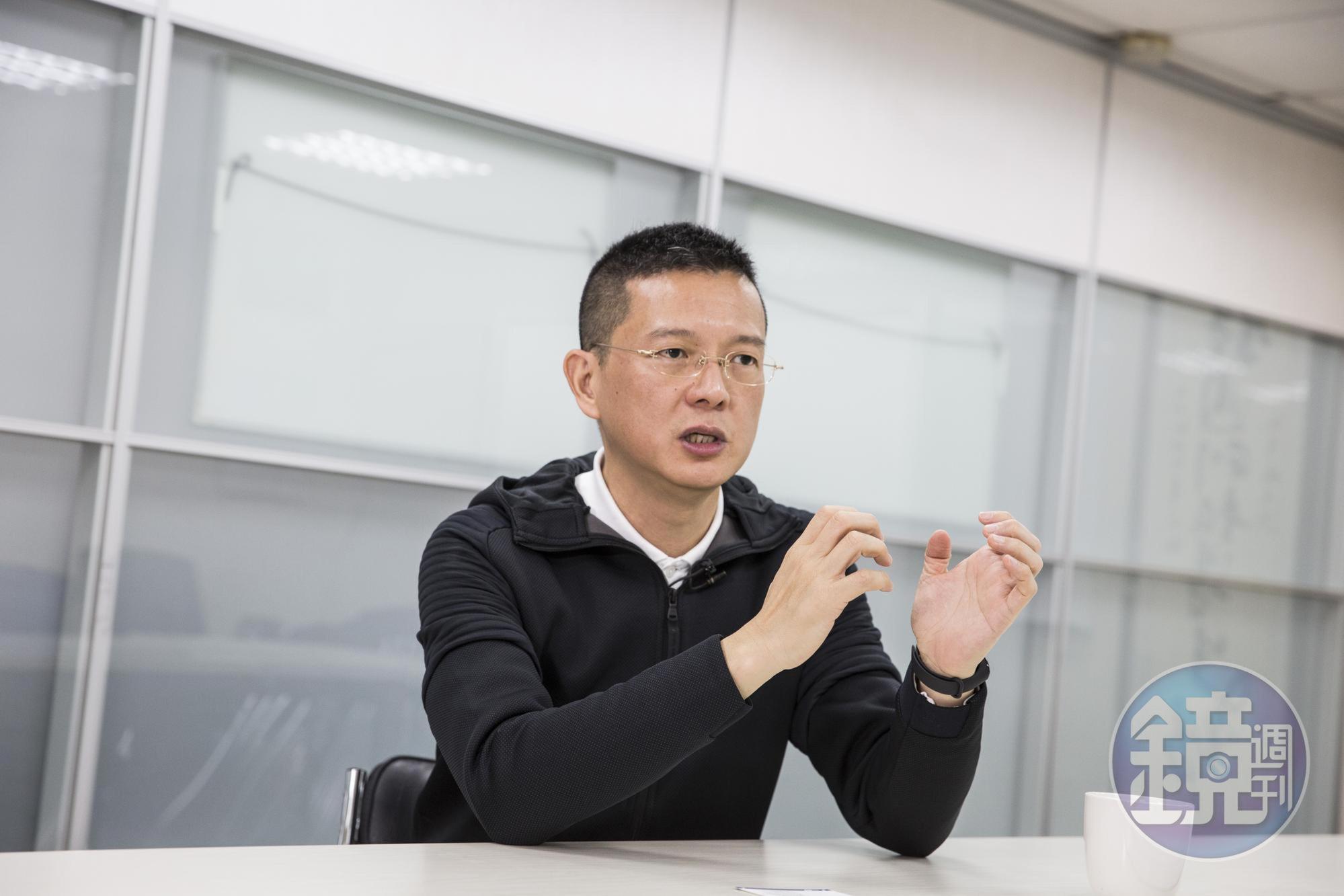孫大千認為現在的台灣，正因貧富差距擴大而被撕裂當中。