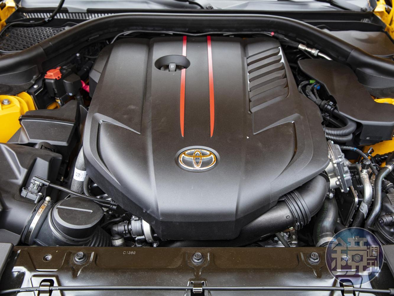 GR Supra 3.0T Premium採用BMW經典的代號B58之 3.0L直列六汽缸渦輪增壓引擎，馬力高達340hp，扭力峰值更達51 kgm。