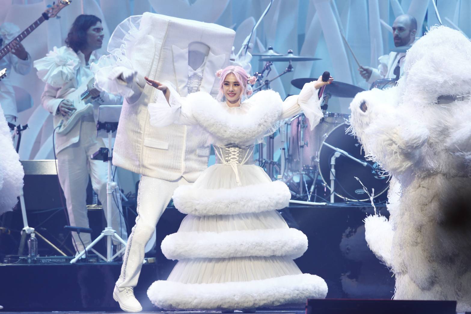 天后蔡依林「ugly beauty」演唱會，今晚展開第4場，吸引萬人朝聖。