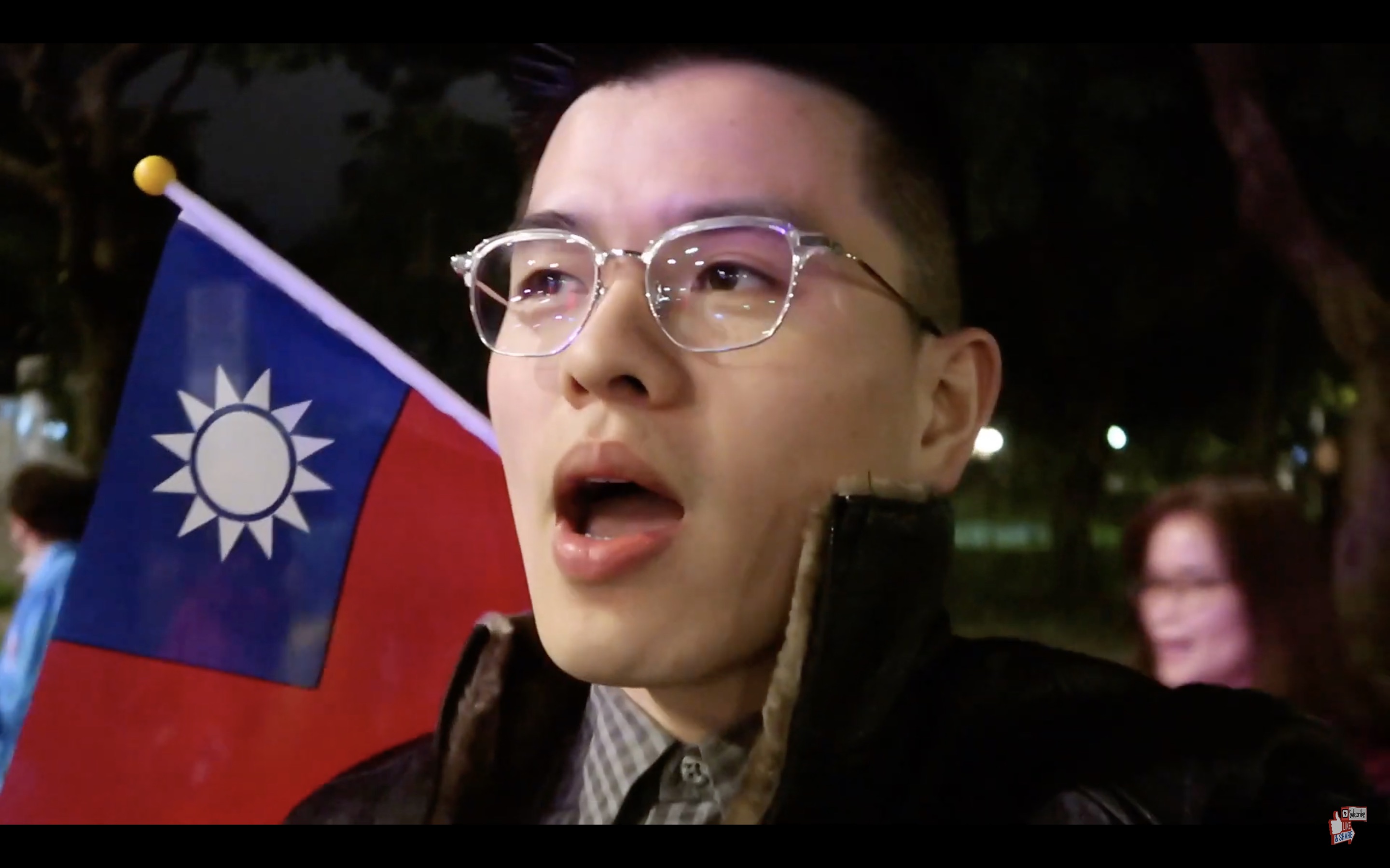 在夜宿IKEA風波結束後，沒想到李堉睿又再次因影片引起爭議。（翻攝李堉睿Youtube）