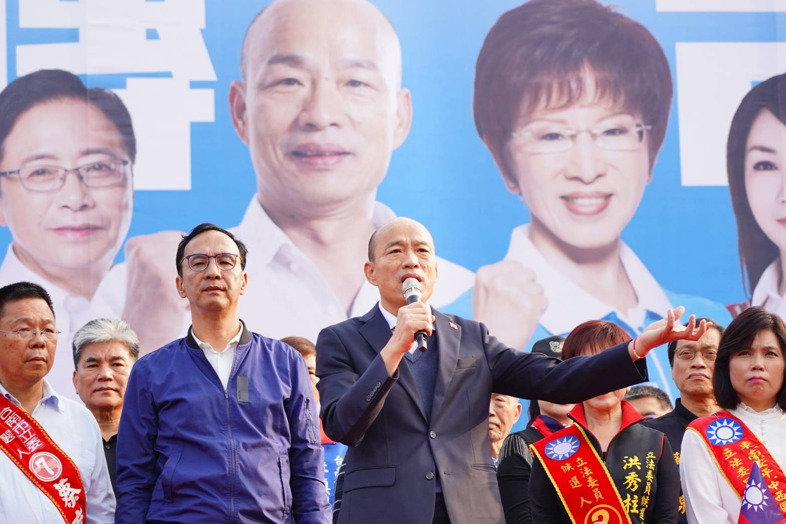 國民黨總統候選人韓國瑜暫停2日競選活動後，今恢復行程。