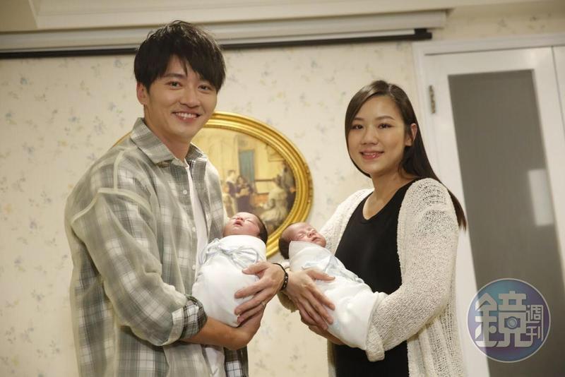 去年3月梁敏婷生下雙胞胎兒子20天,就與馬俊麟一起帶著兩個兒子亮相。