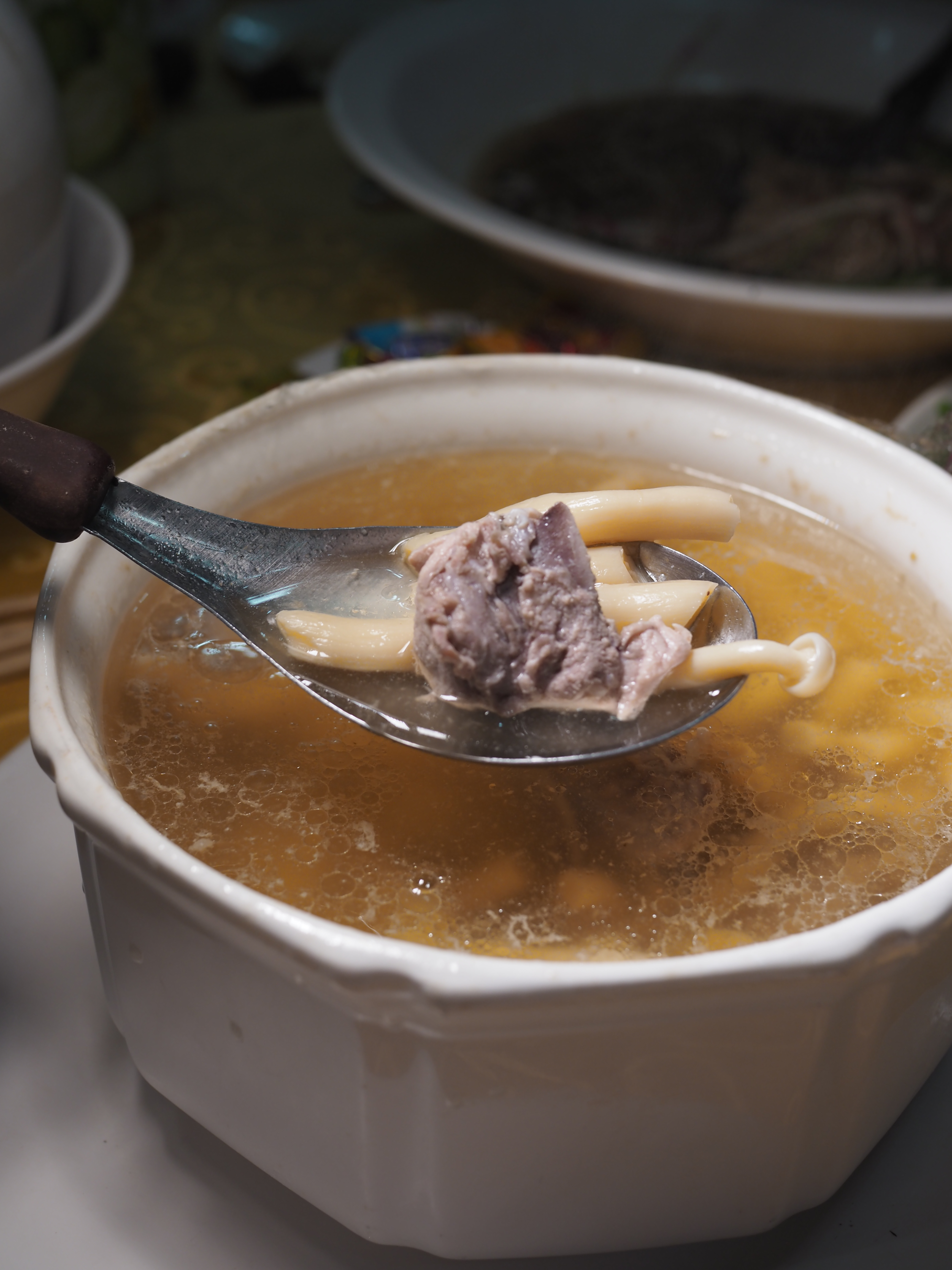 最後上桌的「山藥養生湯」，擔負貼心的醒酒功能。