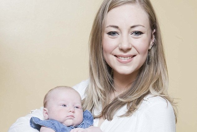 英國女子卡萊拉·多蘭（Klara Dollan）就是神祕懷孕的案例之一。（翻攝自網路）