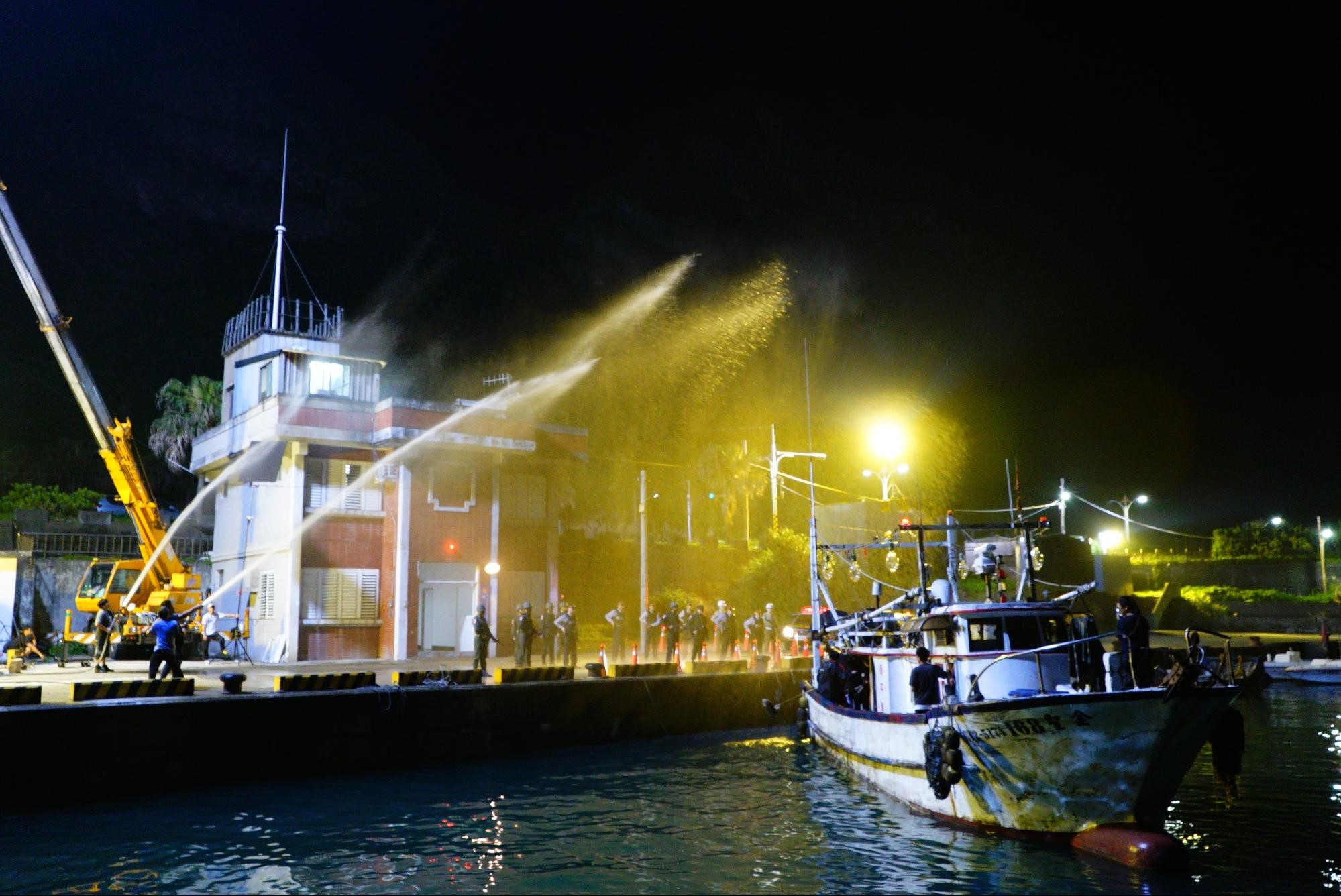 《國際橋牌社》每集安排大場面，增加可看性。（馬克吐溫提供）