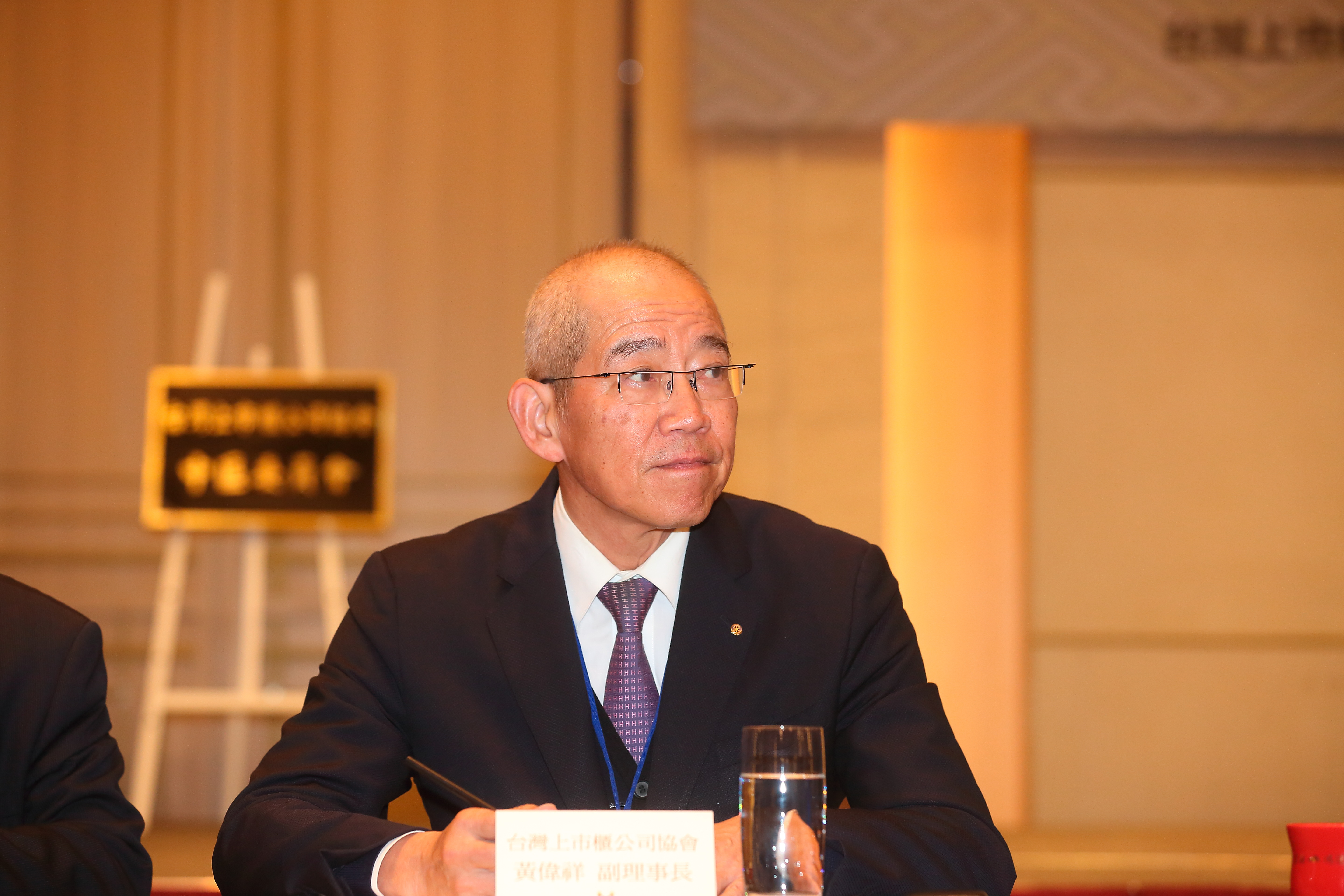 大聯大董事長黃偉祥要出奇招收購文曄，想不到卻遇到對方頑強抵抗。