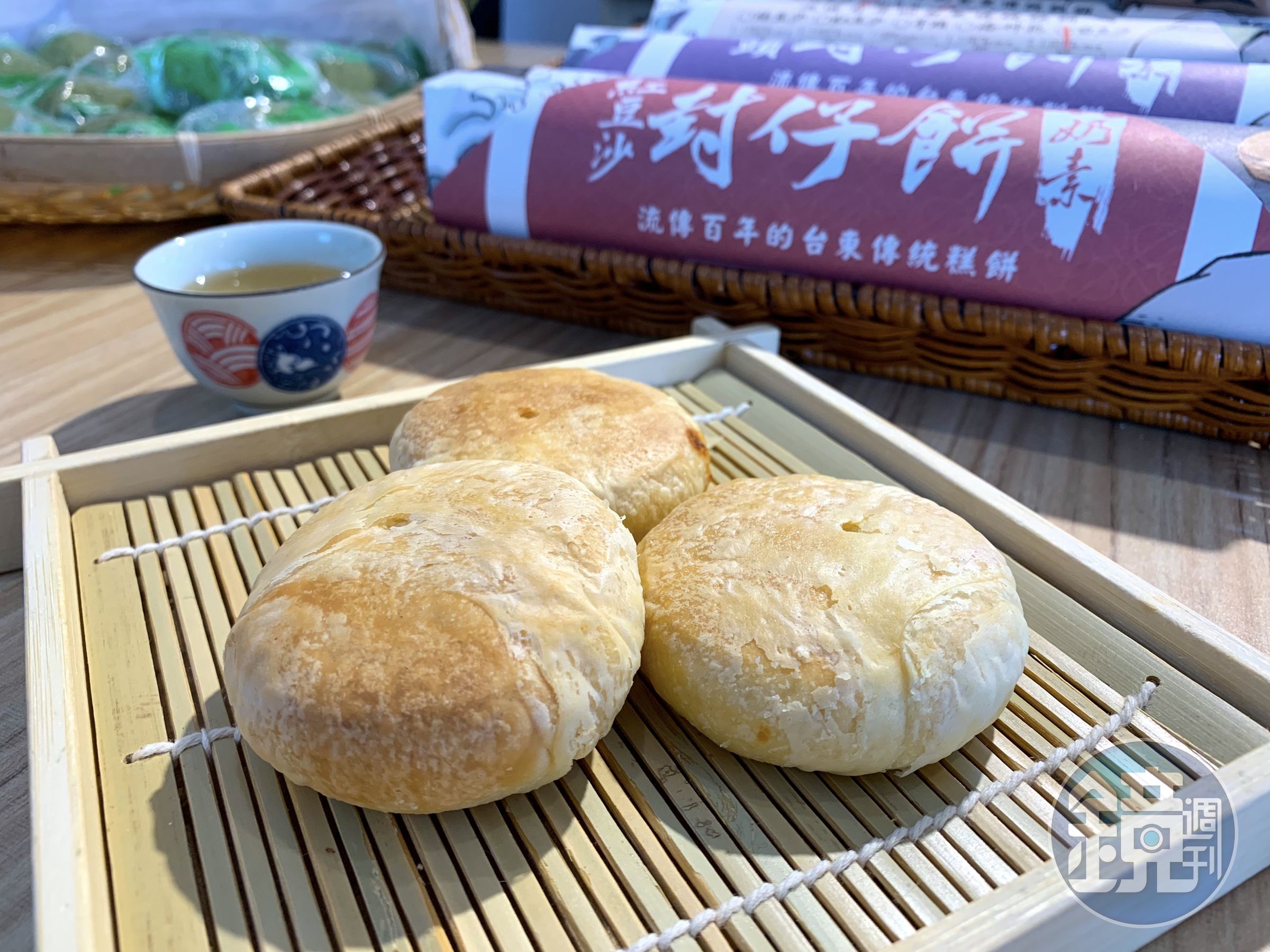 「封仔餅」是台東人早期物資匱乏時，滋味最富饒的中秋月餅。