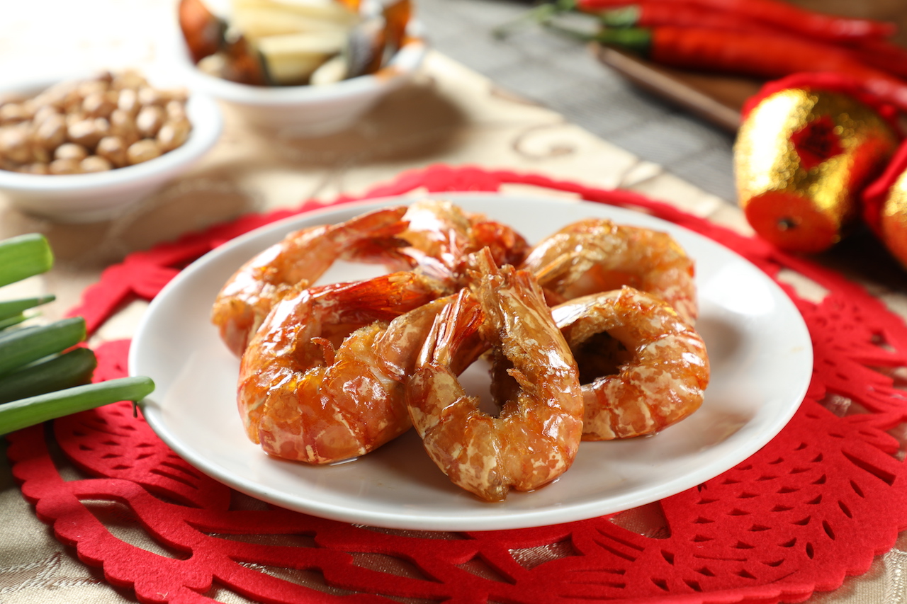 「生抽煎草蝦」膨鬆鮮彈，生抽鹹味隱約，炸功厲害。（880元／份）