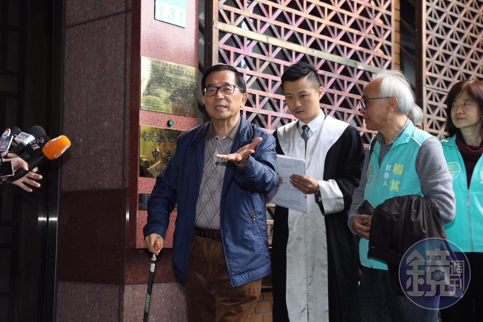 前總統陳水扁今火力全開,不但抨擊前總馬英九提出三問,並砲轟柯文哲講話已經沒公信力,圖為資料照。