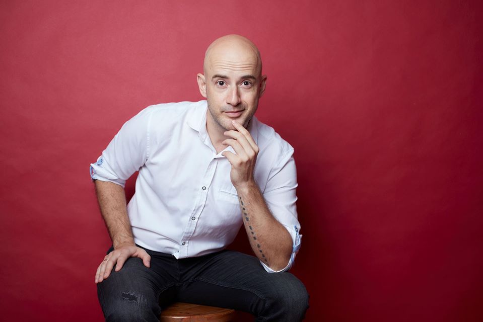 吳鳳歸化中華民國籍後，今年也將首度投下總統選舉票。（翻攝自吳鳳臉書）