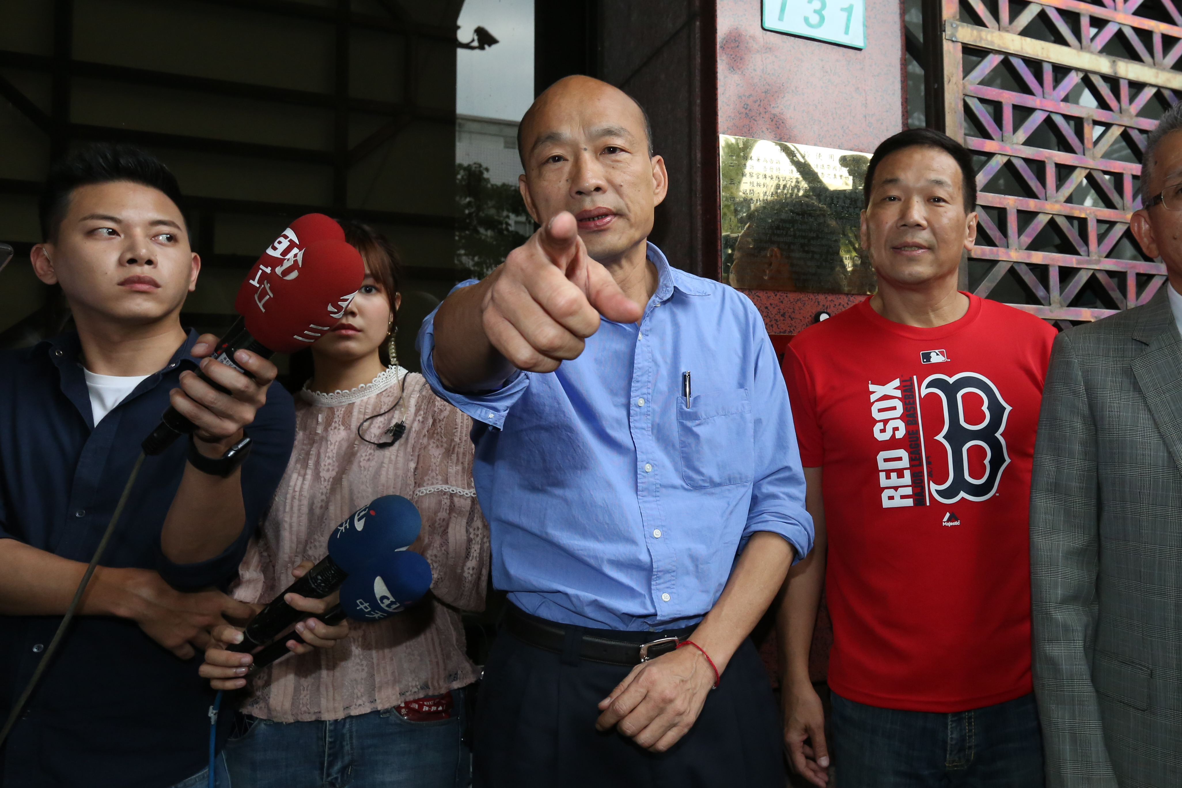 韓國瑜去年針對知名臉書粉絲專頁《台北惡棍》中散播對其不實攻擊言論，向刑事局提告。