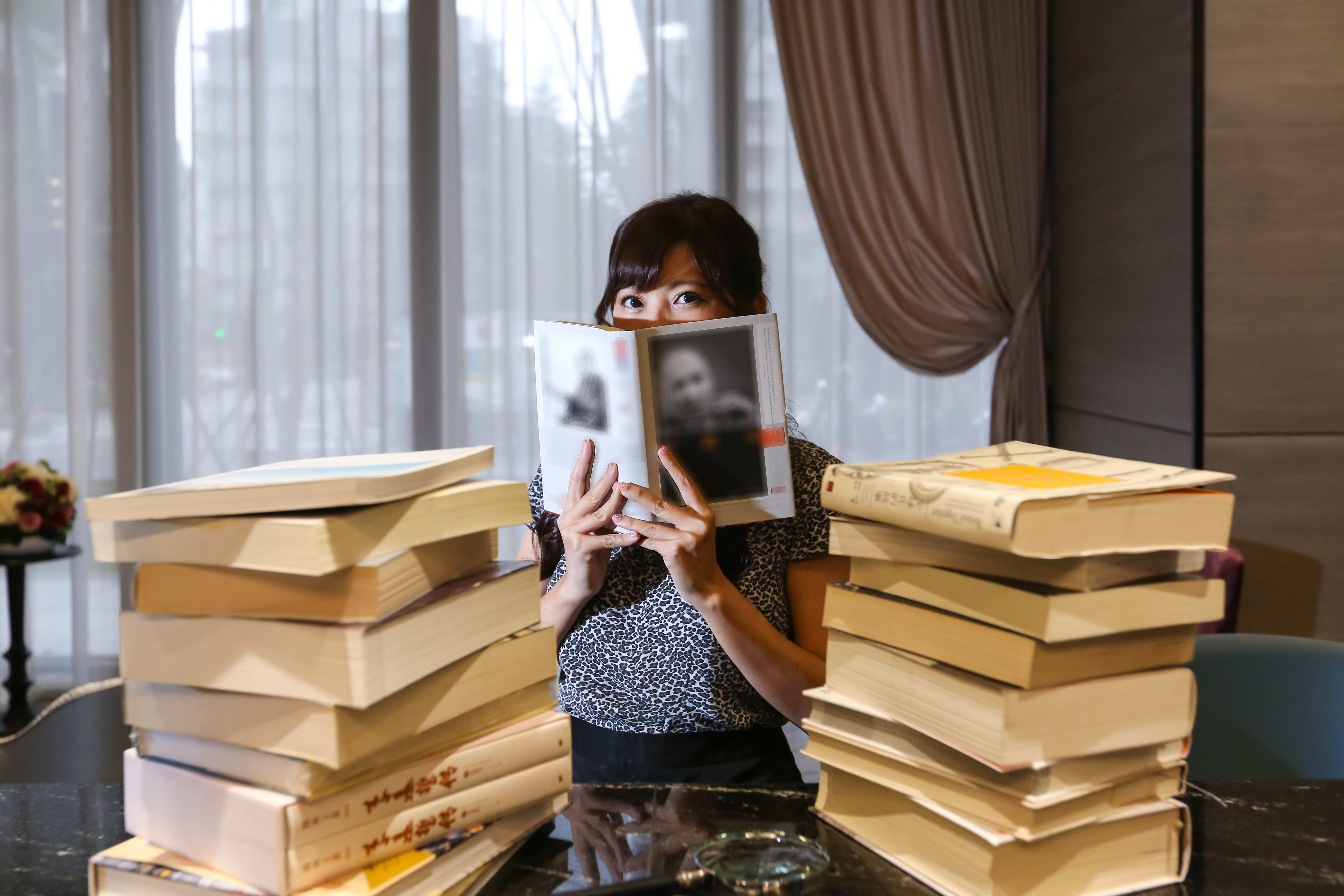 Miss Q大學到投顧公司打工體認到，買股賠錢可以改變一個人、甚至整個家庭。