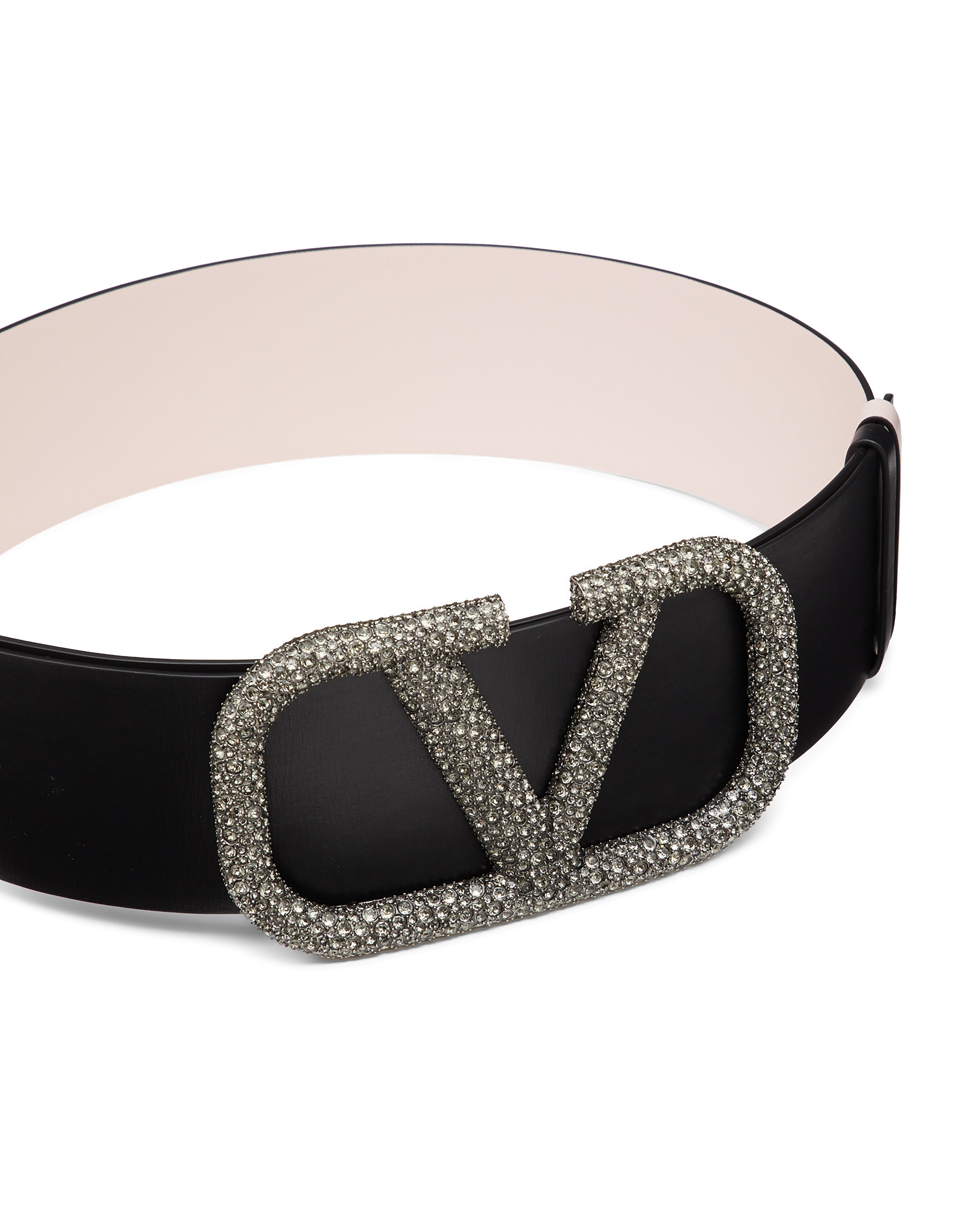 VLOGO腰帶。NT$63,500（VALENTINO提供）