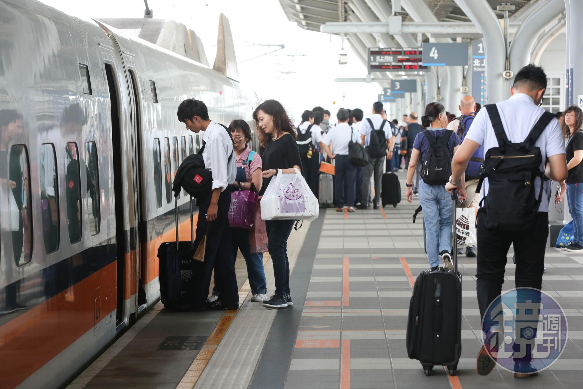 為疏運旅客返鄉投票，台灣高鐵決定加開5班次自由座列車。