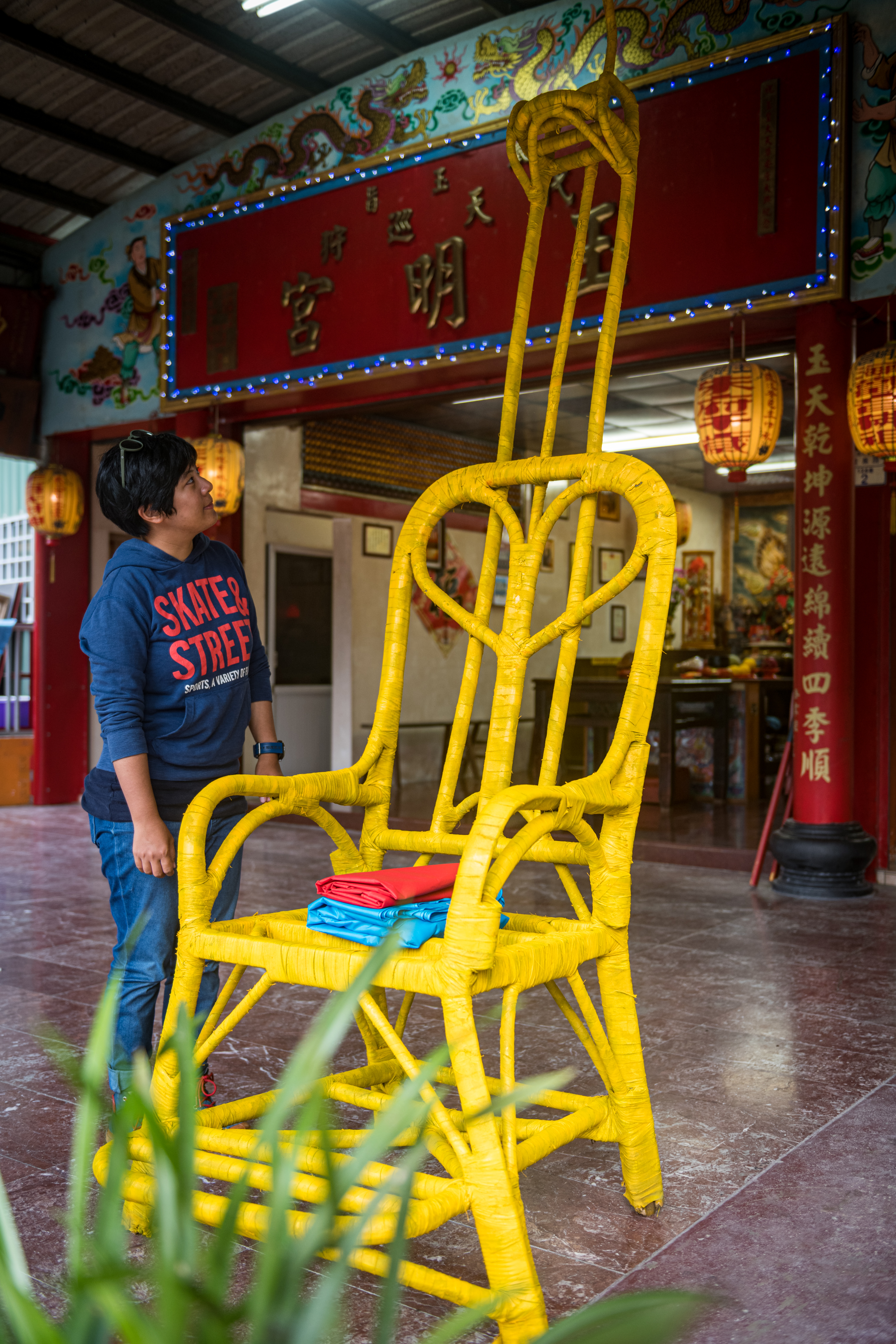 每年元宵，玉明宮會炸武財神，場景震撼。