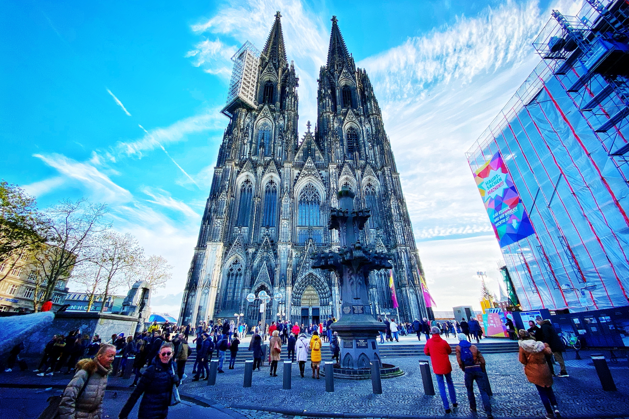 已有近千年歷史的科隆大教堂，至今仍是世界第三高的教堂。