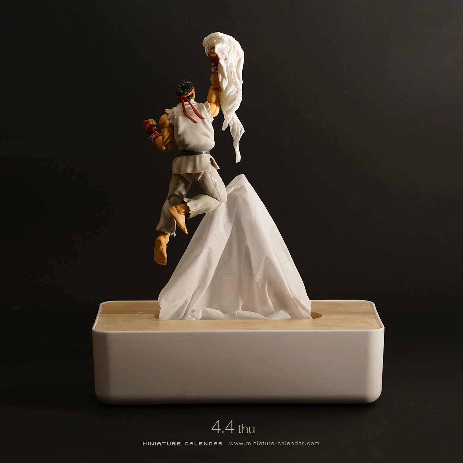 面紙昇龍拳。（翻攝自MINIATURE CALENDAR）