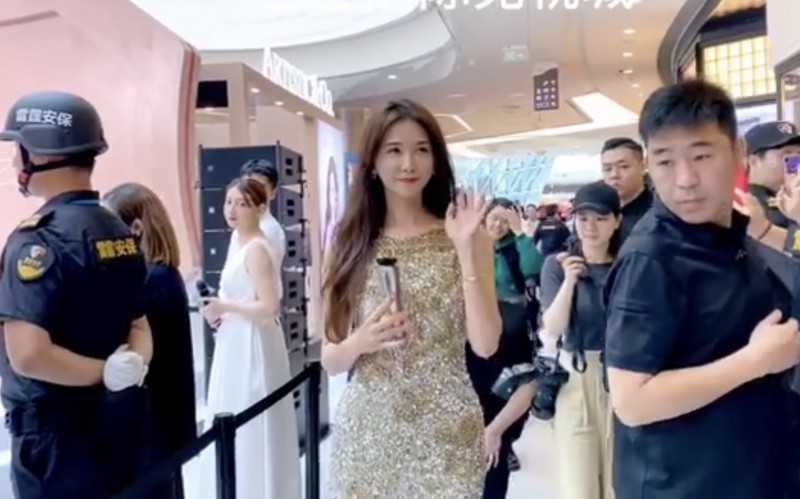 林志玲出席中國三亞活動。（翻攝自微博）