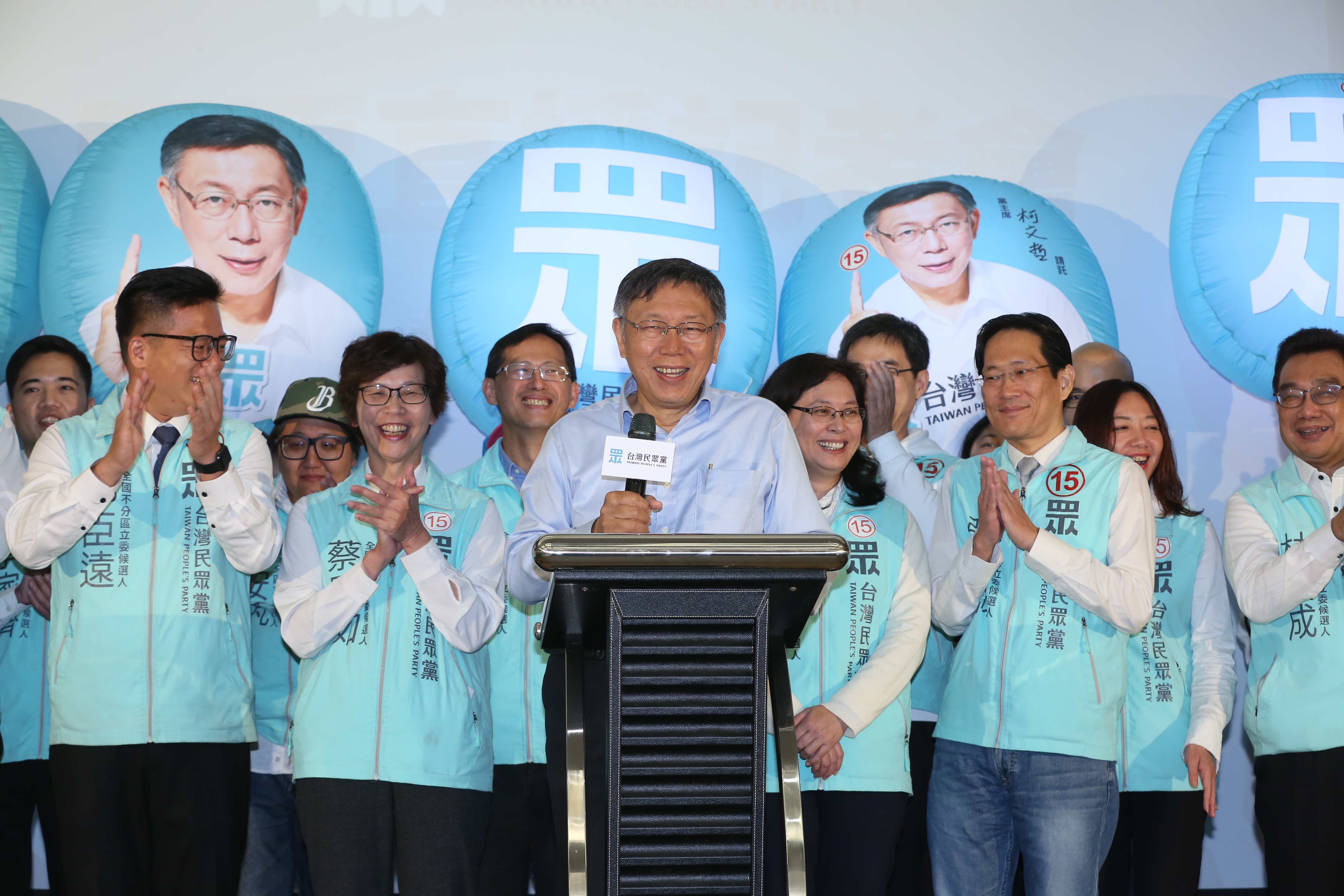 成軍僅5個月的台灣民眾黨，以5席不分區立委進軍國會，為黨主席柯文哲問鼎2024年總統寶座踏出第一步。