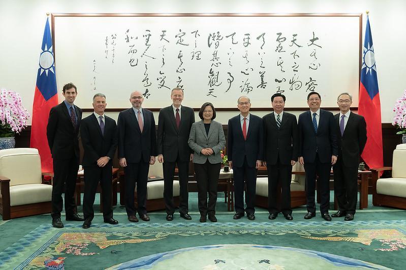 蔡英文總統選後接見美國在台協會台北辦事處處長酈英傑。（總統府網站）